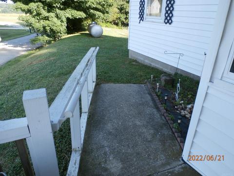 5479 E Tulip Rd, Bloomfield, IN 47424 photo 4