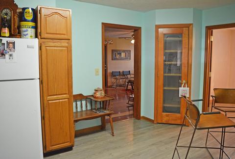 410 Eighth St, Fairmount, IN 46928 photo 10