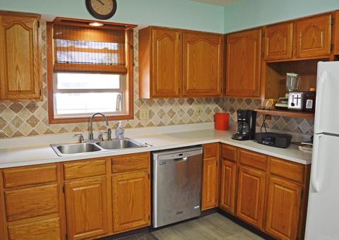 410 Eighth St, Fairmount, IN 46928 photo 8