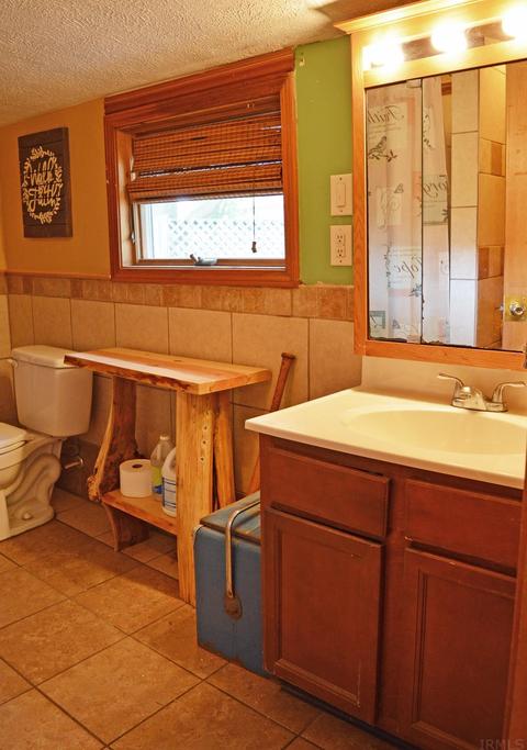 410 Eighth St, Fairmount, IN 46928 photo 13