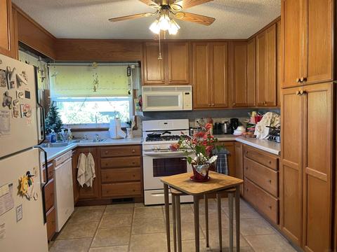 133 Edgewood Dr, Bedford, IN 47421 photo 5