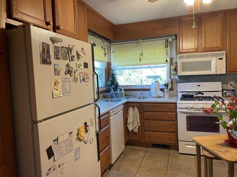 133 Edgewood Dr, Bedford, IN 47421 photo 6