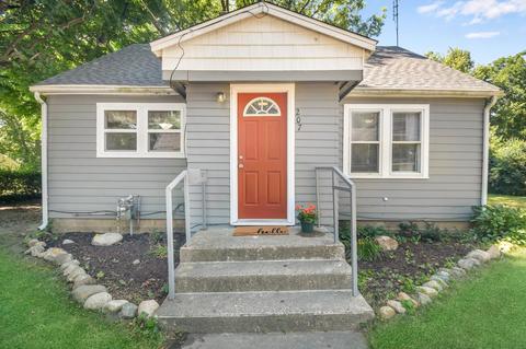 207 E Chicago St, Syracuse, IN 46567 photo 1