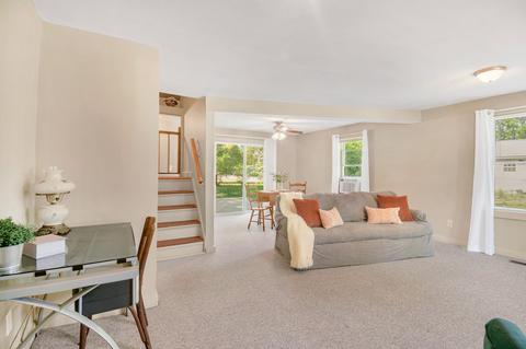 207 E Chicago St, Syracuse, IN 46567 photo 3