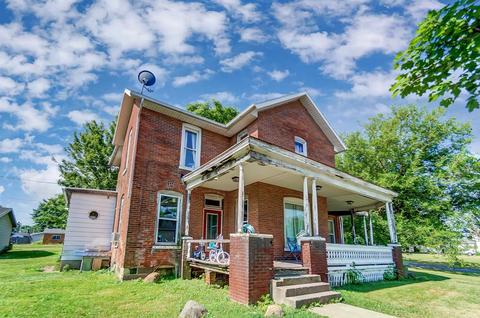 195 W Maple St, Waterloo, IN 46793 photo 2