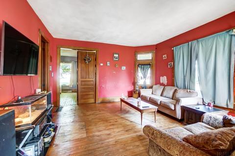 195 W Maple St, Waterloo, IN 46793 photo 5