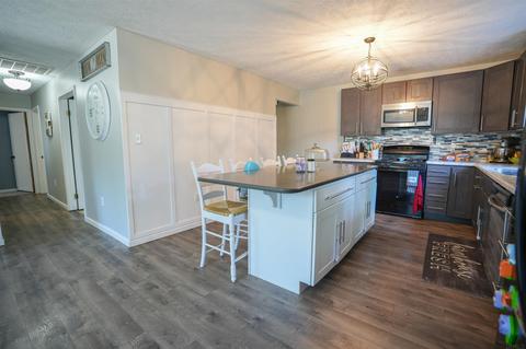 205 Earl St, Chalmers, IN 47929 photo 7