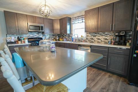 205 Earl St, Chalmers, IN 47929 photo 5