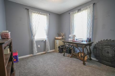 205 Earl St, Chalmers, IN 47929 photo 10