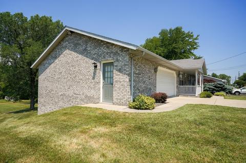 2215 Sunset Dr, Jasper, IN 47546 photo 4