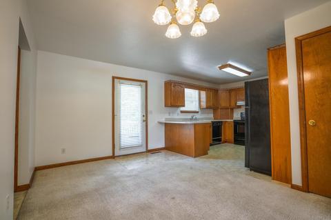 2215 Sunset Dr, Jasper, IN 47546 photo 17
