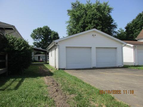 611 E Walnut St, Robinson, IL 62454 photo 3