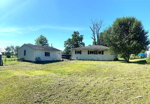365 E Franklin St, Lyons, IN 47443 photo 3