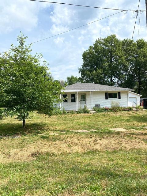 365 E Franklin St, Lyons, IN 47443 photo 7