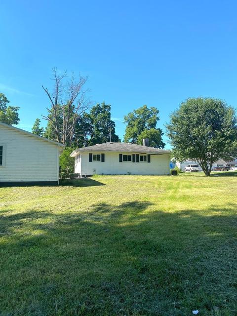 365 E Franklin St, Lyons, IN 47443 photo 1