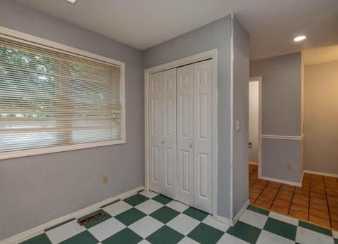 2327 E Winding Brook Ct, Bloomington, IN 47401 photo 8