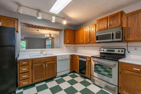 2327 E Winding Brook Ct, Bloomington, IN 47401 photo 5
