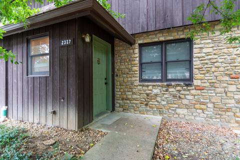 2327 E Winding Brook Ct, Bloomington, IN 47401 photo 3