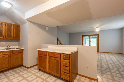 2327 E Winding Brook Ct, Bloomington, IN 47401 photo 29