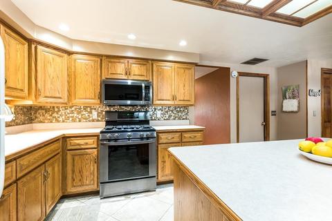 514 E Hill St, Garrett, IN 46738 photo 8