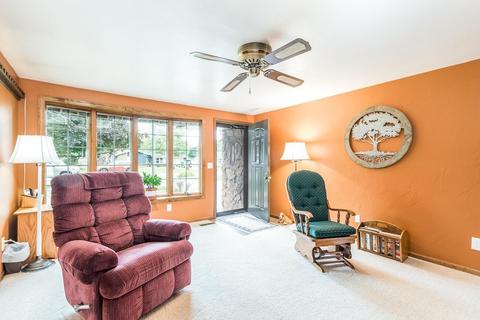 514 E Hill St, Garrett, IN 46738 photo 4