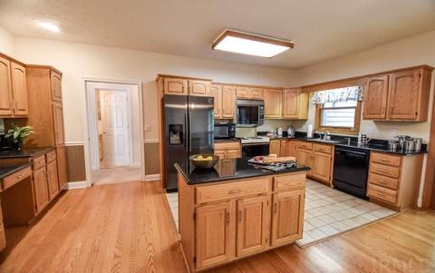 3717 E Devonshire Ln, Bloomington, IN 47408 photo 9