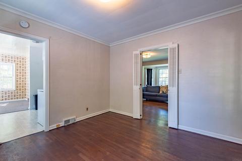 1319 E University St, Bloomington, IN 47401 photo 9