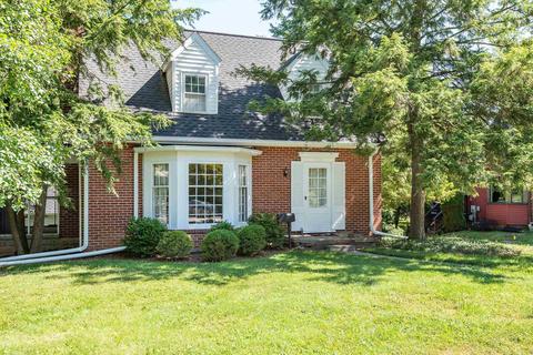 1319 E University St, Bloomington, IN 47401 photo 2