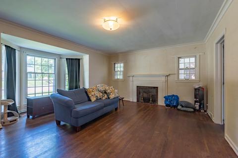 1319 E University St, Bloomington, IN 47401 photo 5