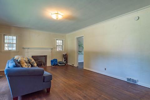 1319 E University St, Bloomington, IN 47401 photo 4