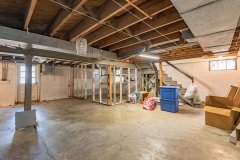 1319 E University St, Bloomington, IN 47401 photo 28