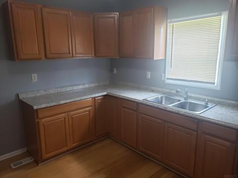 207 E 8th St, Peru, IN 46970 photo 9