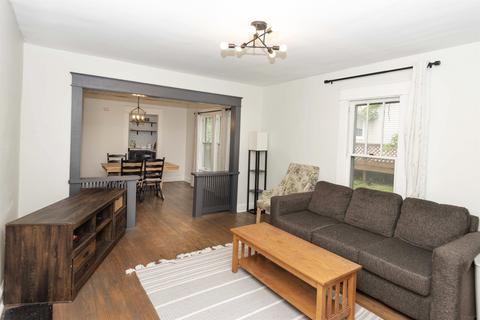 111 E 16th St, Bloomington, IN 47408 photo 2