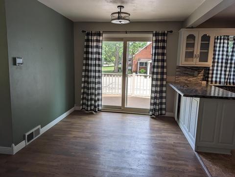 703 Hendricks St, Berne, IN 46711 photo 5