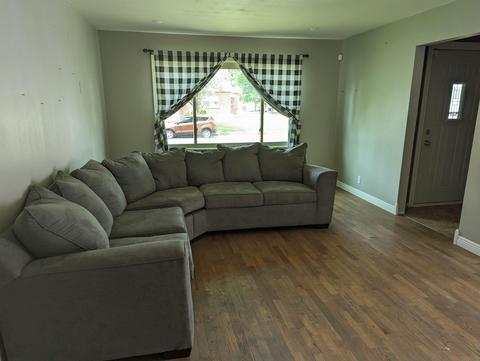 703 Hendricks St, Berne, IN 46711 photo 3