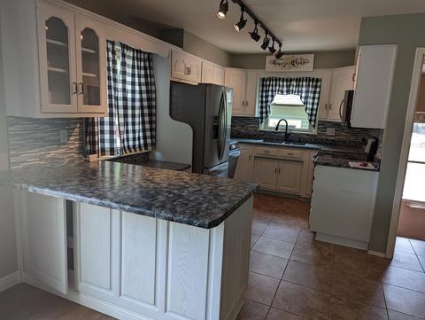 703 Hendricks St, Berne, IN 46711 photo 6