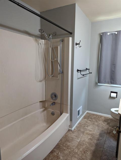 703 Hendricks St, Berne, IN 46711 photo 8