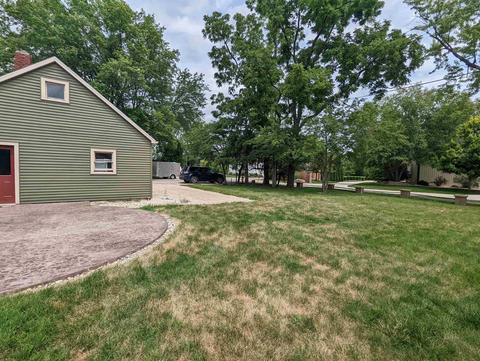 703 Hendricks St, Berne, IN 46711 photo 23