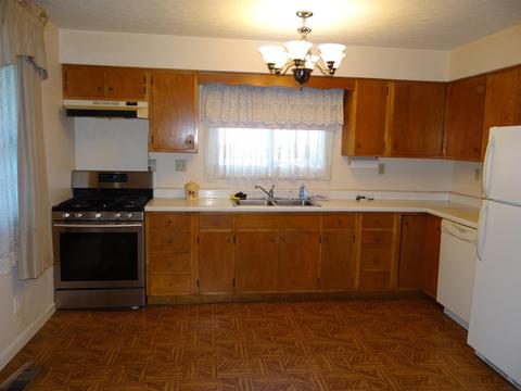 1134 W Brook St, Mitchell, IN 47446 photo 5
