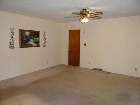 1134 W Brook St, Mitchell, IN 47446 photo 3