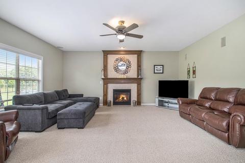 14033 Fox Chase Dr, Granger, IN 46530 photo 12