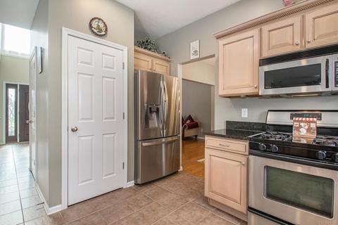 14033 Fox Chase Dr, Granger, IN 46530 photo 9