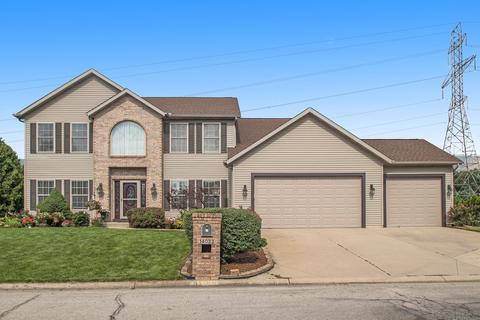 14033 Fox Chase Dr, Granger, IN 46530 photo 2