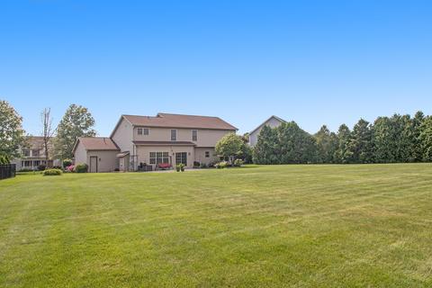 14033 Fox Chase Dr, Granger, IN 46530 photo 5