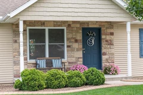102 Maple Ln, Wakarusa, IN 46573 photo 3