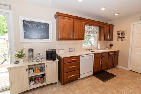 102 Maple Ln, Wakarusa, IN 46573 photo 11