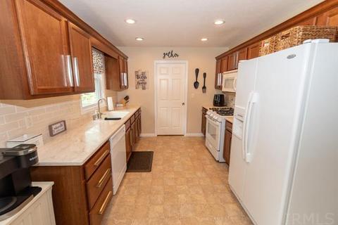 102 Maple Ln, Wakarusa, IN 46573 photo 10