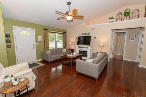 102 Maple Ln, Wakarusa, IN 46573 photo 5