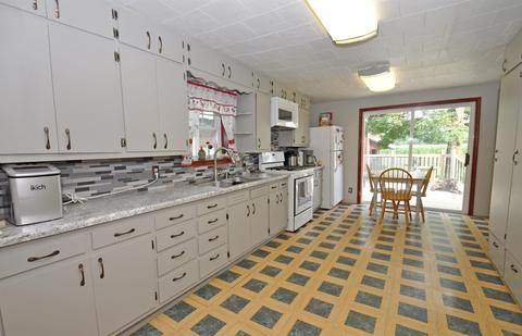 65738 Cedar Rd, Wakarusa, IN 46573 photo 6