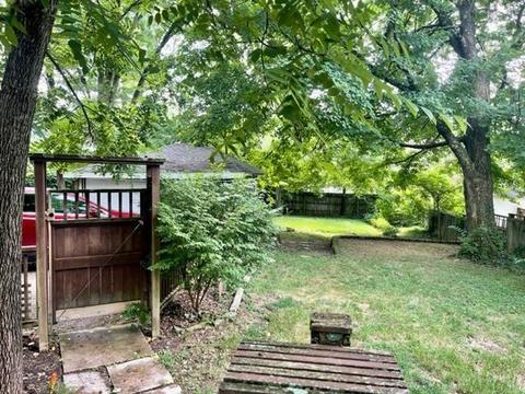 724 E University St, Bloomington, IN 47401 photo 26
